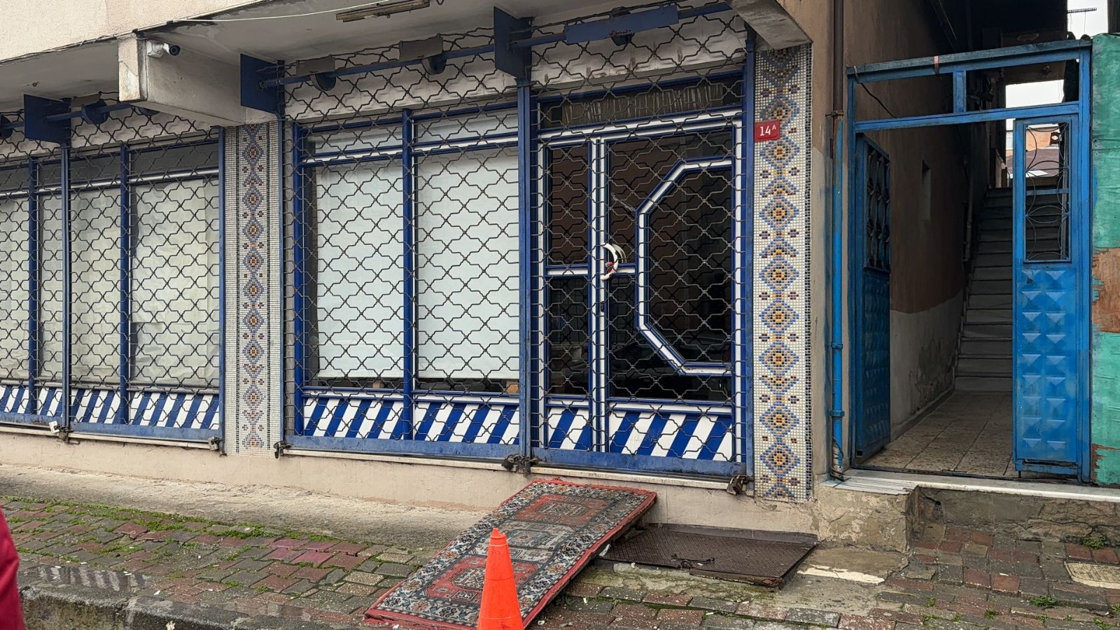 Sahte alkolden son 48 saatte 23 ölüm: Su şişelerinin içinde 30 liraya satmışlar!
