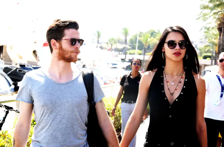 Adriana Lima ile Metin Hara'nın deniz keyfi (Cennet Koyu) Adriana Lima ile Metin Hara'nın deniz keyfi (Cennet Koyu)