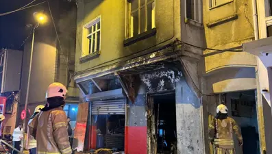 Gece saatlerinde korkutan yangın