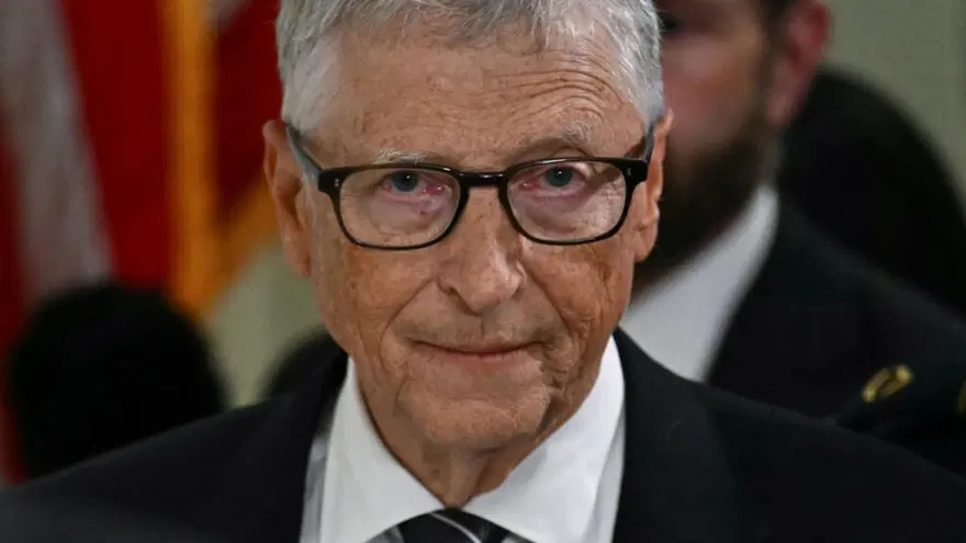 Bill Gates'ten yapay zeka uyarısı. "Hükümetler çok geç kaldı" 