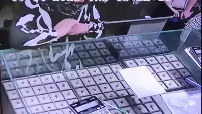 Kuyumcuda içinde 104 yüzük bulunan çanta çalındı