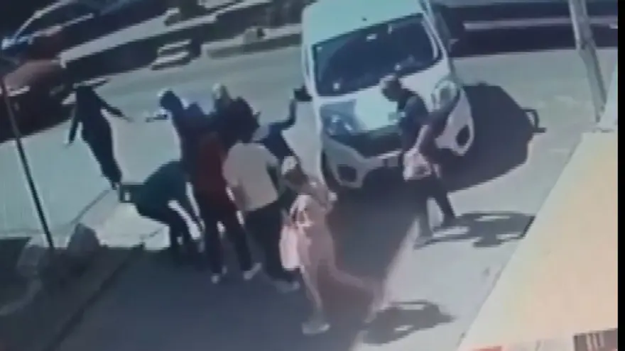 Küçük çocuğun acı ölümü: Yolun karşısına geçerken aracın altında kaldı 5