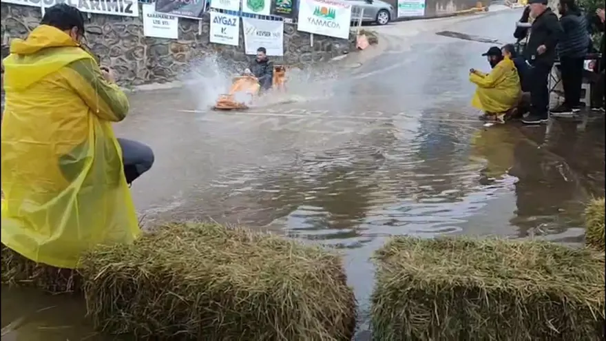 Yağmur engel olamadı: Rize'de tahta arabalar "Laz Ralli"de yarıştı 2