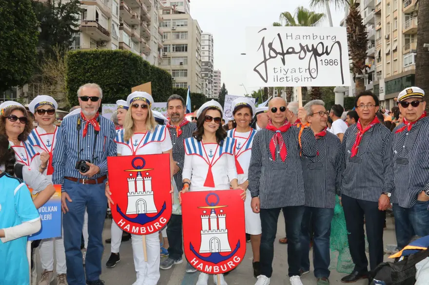 Adana'da renkli Portakal Çiçeği Karnavalı korteji 44 Adana'da renkli Portakal Çiçeği Karnavalı korteji 44