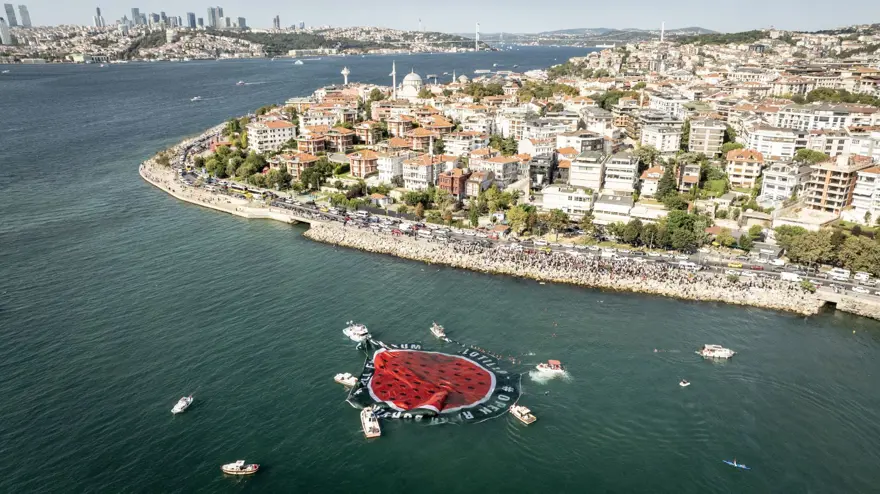 İstanbul Boğazı'nda deniz konvoyuyla Gazze eylemi 1