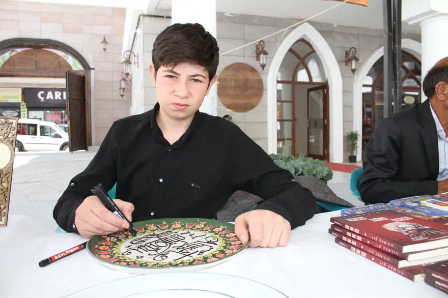 13 yaşındaki Yusufcan sanatıyla yaşıtlarına örnek oluyor: Babasının izinden gitti 5 13 yaşındaki Yusufcan sanatıyla yaşıtlarına örnek oluyor: Babasının izinden gitti 5