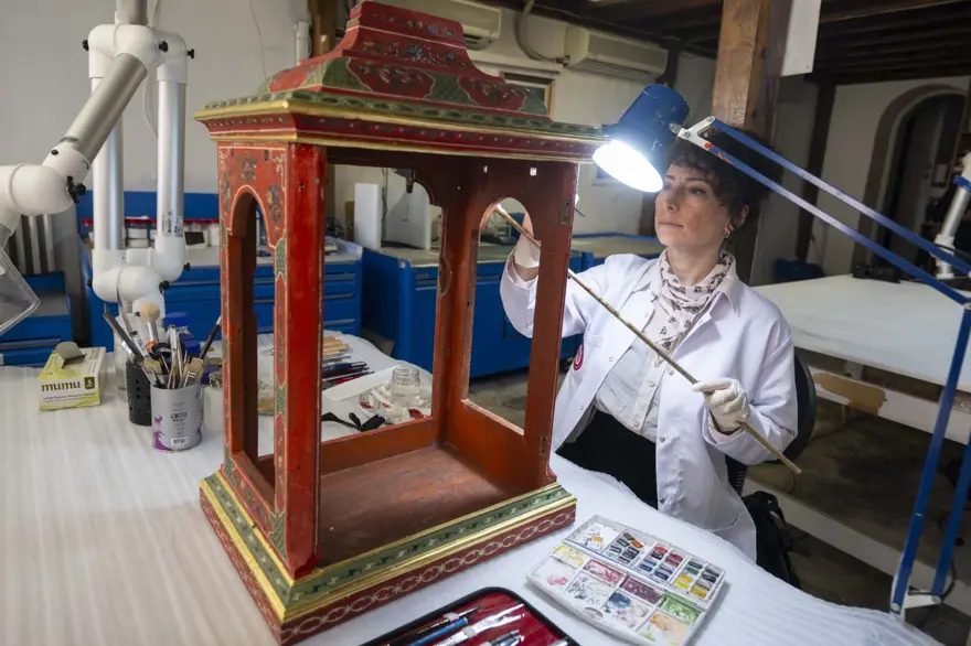 Topkapı Sarayı'nın 300 yıllık iki büyük saati restore ediliyor 