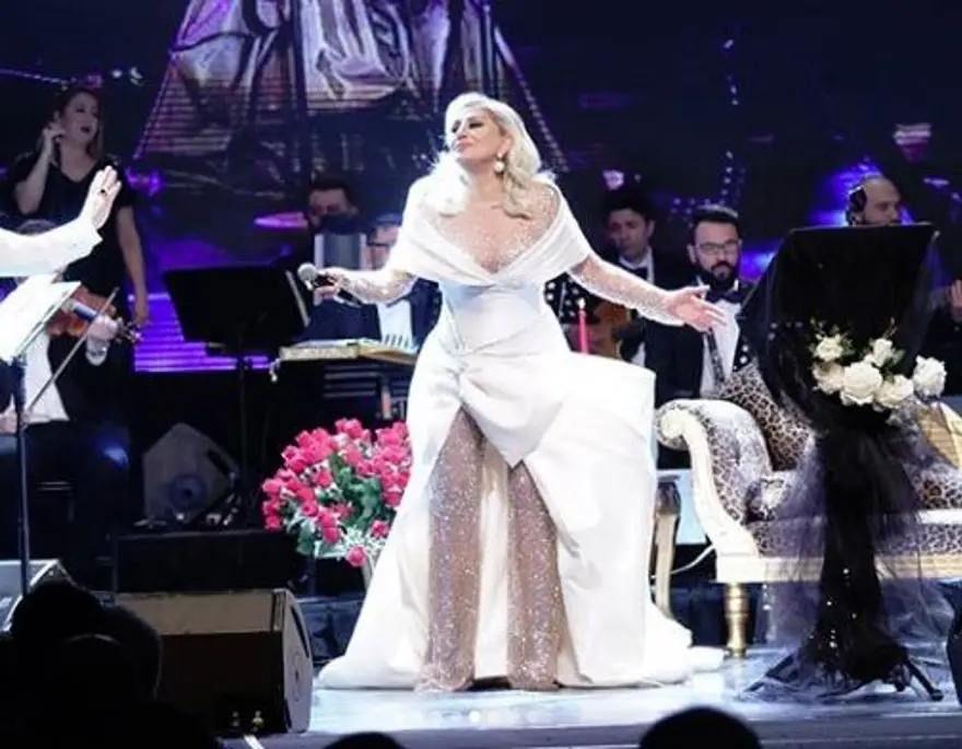 Muazzez Ersoy: Lady Gaga beni taklit ediyor 11 Muazzez Ersoy: Lady Gaga beni taklit ediyor 11