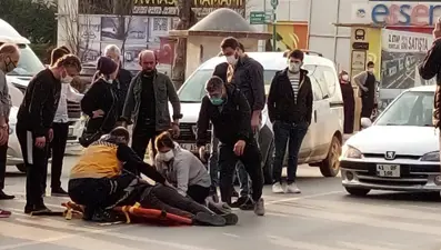 Otomobilin önüne atlayan kişi, 'Ben daha ölmedim mi?' diyerek başka otomobilin önüne atladı