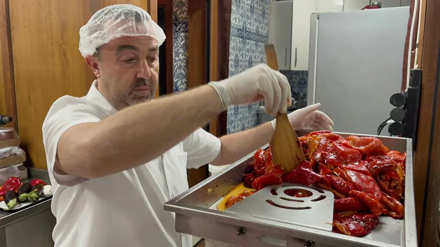 Balkanların geleneksel lezzetini Bursa'ya getirdi: 6 saat kaynatılarak hazırlanıyor 