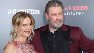 John Travolta'nin eşi Kelly Preston  meme kanserinden hayatını kaybetti