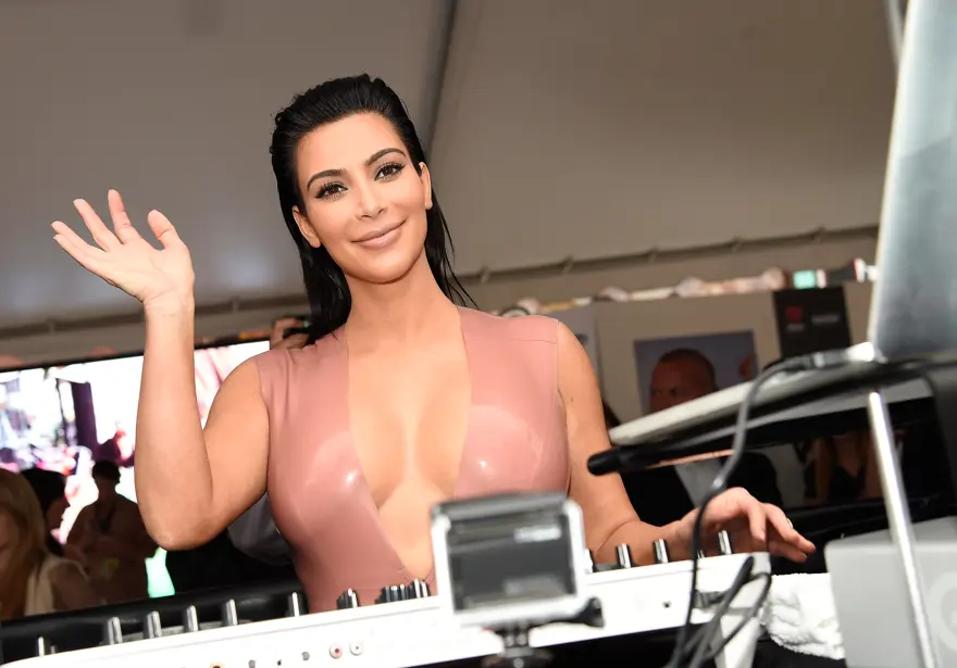 Kim Kardashian’dan kopya itirafı 4 Kim Kardashian’dan kopya itirafı 4