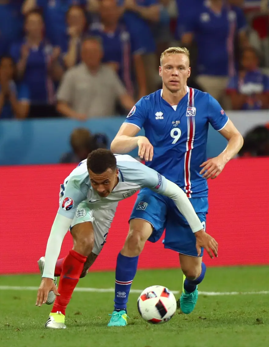 İzlanda çeyrek finalde, İngiltere veda etti 21
