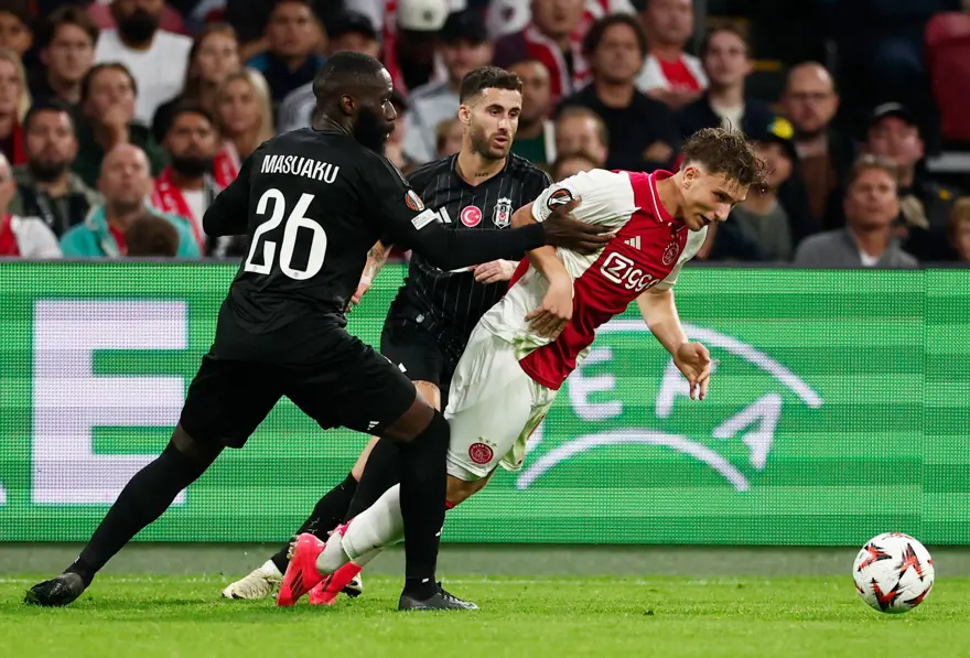 Beşiktaş, Hollanda'da farklı kaybetti 13