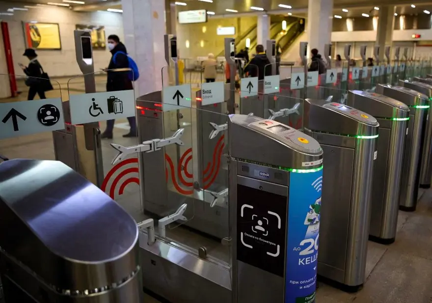 Rusya'da yüz tanımayla metro ödemesi: Tartışma başladı 2