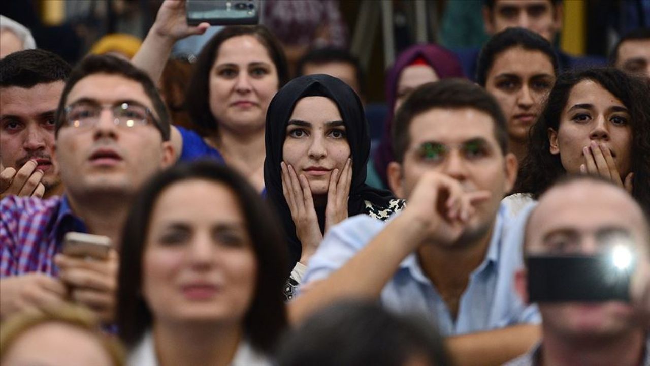 15 bin sözleşmeli öğretmen ataması için sözlü sınav tarihi belli oldu