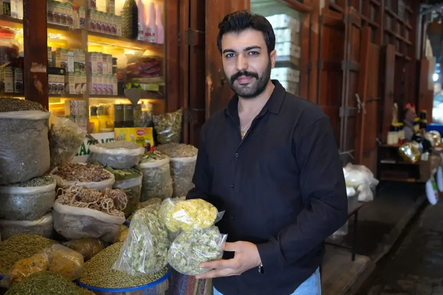 İlaç yerine tercih ediyorlar: Sütle kaynatınca öksürük ve balgamı kesiyor 3 İlaç yerine tercih ediyorlar: Sütle kaynatınca öksürük ve balgamı kesiyor 3