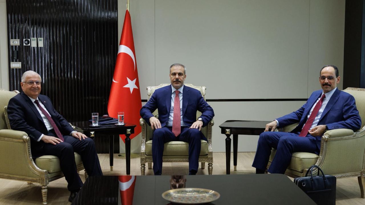 Dışişleri'nde üçlü zirve