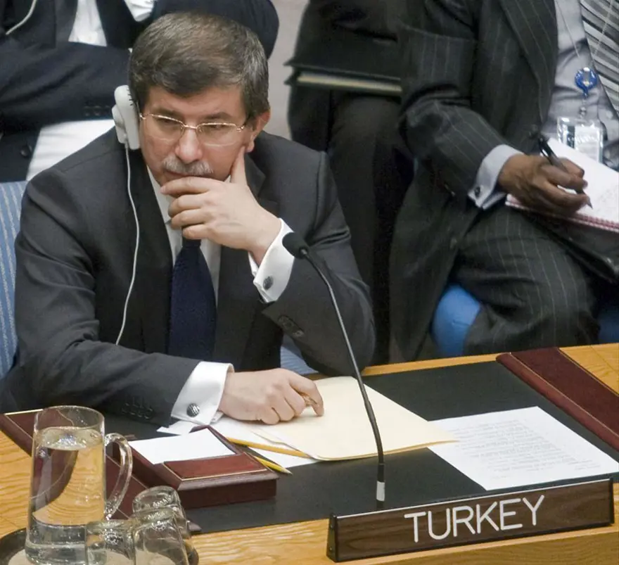 Davutoğlu ütopik bir dünyayı öngörmüyor 3