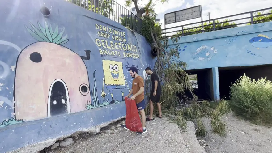 Konyaaltı'nda denizin dibi çöplüğe döndü 