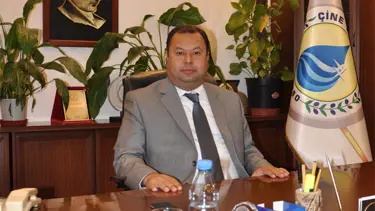 Babasına göz yummayan belediye başkanı