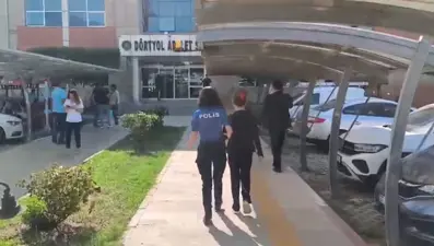 Hatay’da hapis cezası ile aranan 2 kişi yakalandı