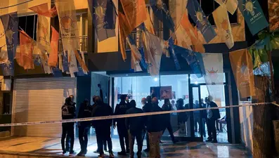 İstanbul'da AK Parti seçim bürosu önünde havaya ateş açılmasına 2 tutuklama