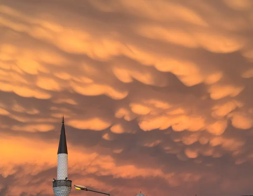 Muğla'da sağanak sonrası Mammatus bulutları görüldü Muğla'da sağanak sonrası Mammatus bulutları görüldü