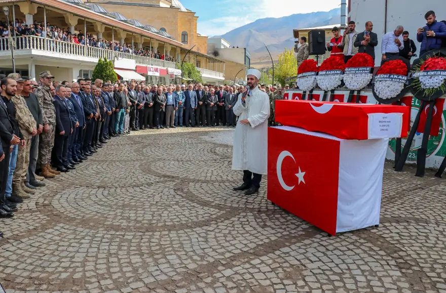 Pençe-Kilit şehidine veda 12