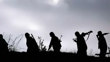 3 ilde 10 terörist teslim oldu