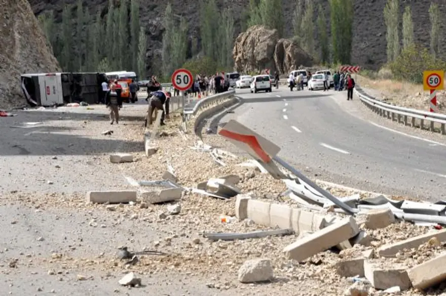 Aynı yolda yine ölümlü kaza 4 Aynı yolda yine ölümlü kaza 4