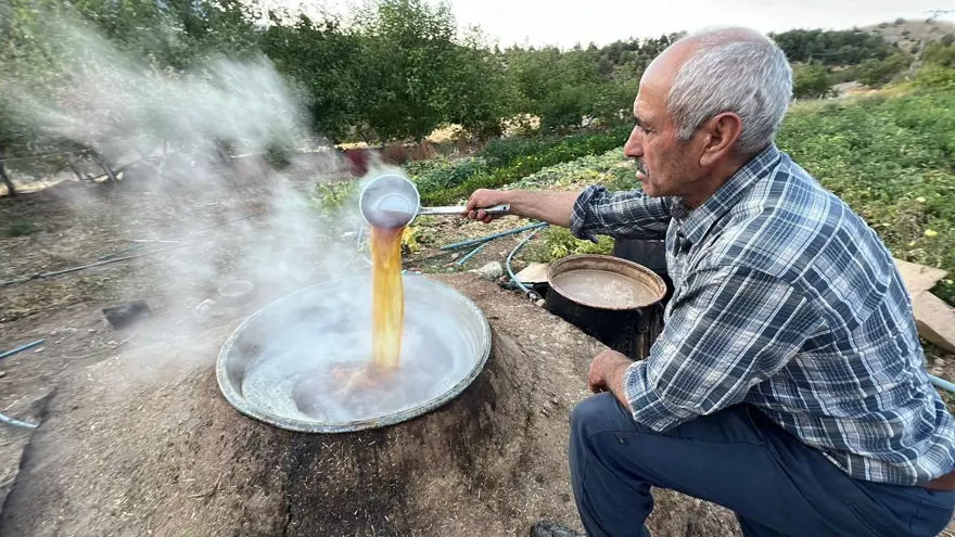 Doğal şifa kaynağı: Büyük kazanlarda odun ateşinde kaynatılıyor 5 Doğal şifa kaynağı: Büyük kazanlarda odun ateşinde kaynatılıyor 5