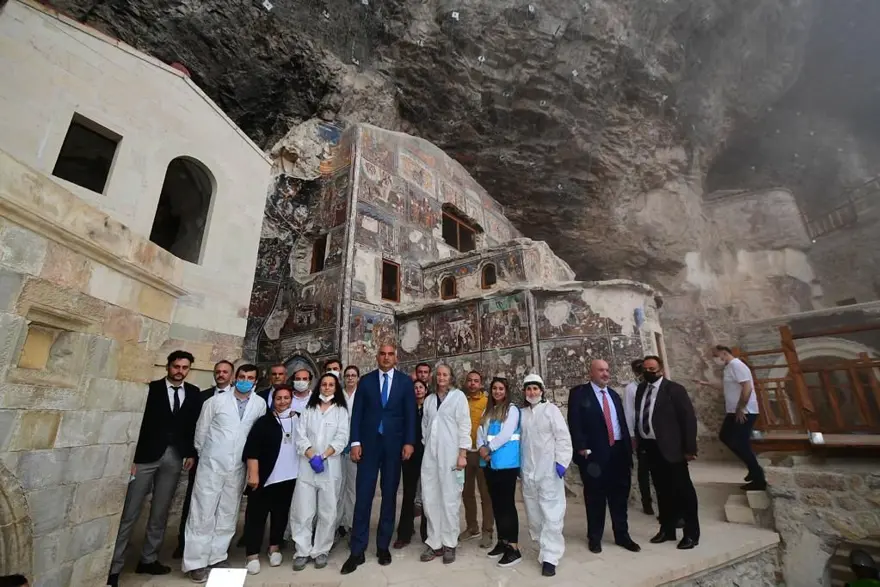 Sümela Manastırı 5 yıl sonra ziyarete açıldı 2 Sümela Manastırı 5 yıl sonra ziyarete açıldı 2