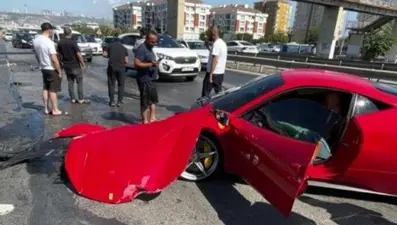 Ferrari kazasıyla acil satılık ev ilanı gündemde