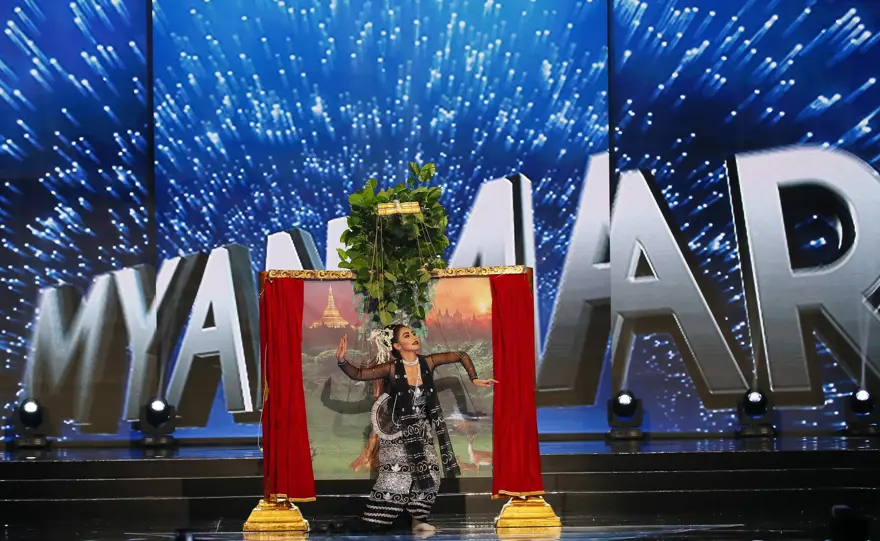 Miss Universe yarışmasında kıyafetler de yarışıyor 4