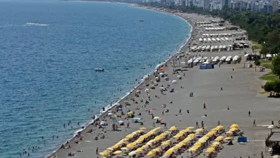 Okullar açıldı, plaj boşaldı