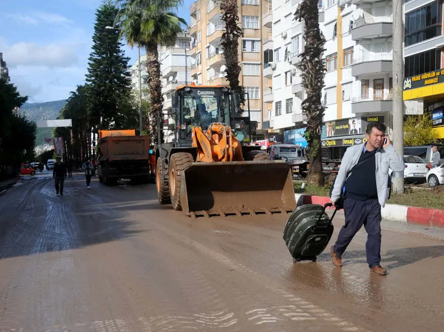 KUMLUCA'DA TEMİZLİK ÇALIŞMASI 3