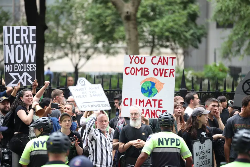 New York'ta iklim değişikliği protestosu: 85 gözaltı 1