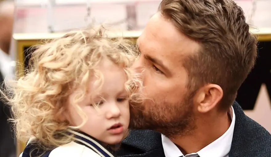 Ricky Martin dördüncü kez baba oldu (Ünlü babalar ve çocukları) 25 Ricky Martin dördüncü kez baba oldu (Ünlü babalar ve çocukları) 25