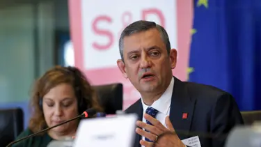 Özgür Özel: Sürece meydan okuyan bir ayağa kalkma ile başkaldırıyoruz