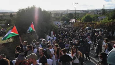 Yunanistan'da İsrailli turistlere protesto: Kruvaziyeri polis korudu