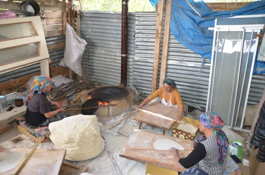 Bir kilo undan 500 tane çıkıyor! Antalyalıların vazgeçilmez lezzeti: Kış boyunca bayatlamıyor 11