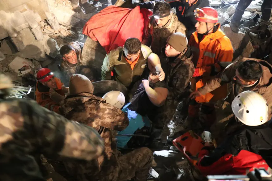 EŞİ VE ÇOCUĞUNUN CANSIZ BEDENİNE ULAŞILDI 77