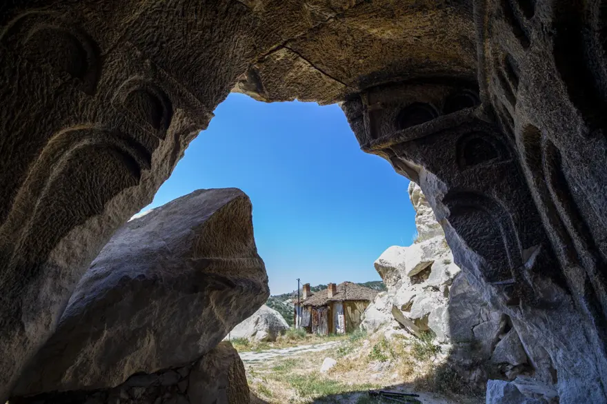 Tarihi yapılarıyla Mahkemeağcin köyü 3 Tarihi yapılarıyla Mahkemeağcin köyü 3