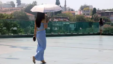Antalya'da sıcaklık rekoru: 45 dereceye ulaşacak