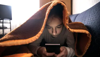 Salgın döneminde ergenlik: Ekrana yapıştılar