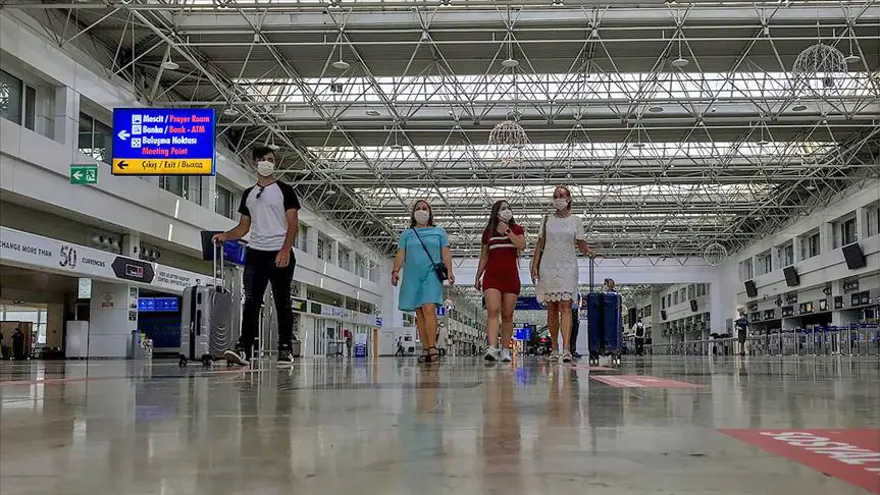 Turistlerin Türkiye'deki 'sağlıklı tatil' yolculuğu görüntülendi 