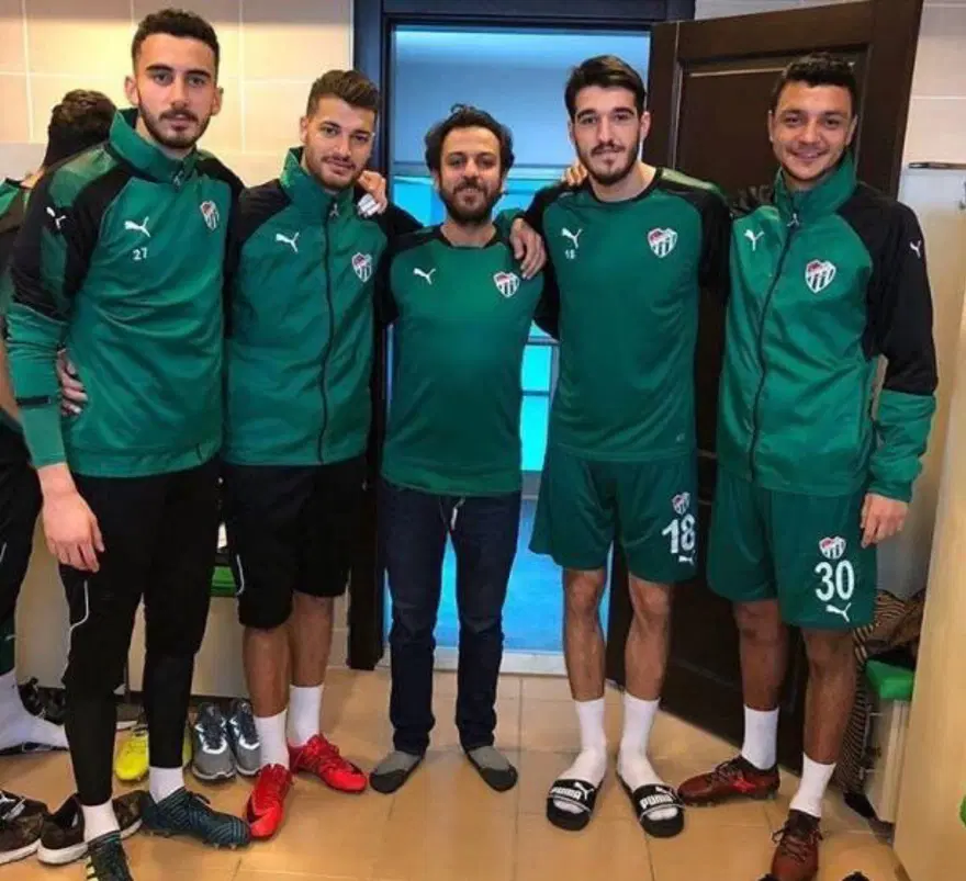 Çukur'un Vartolu'su Erkan Kolçak Köstendil Bursaspor idmanında 2 Çukur'un Vartolu'su Erkan Kolçak Köstendil Bursaspor idmanında 2