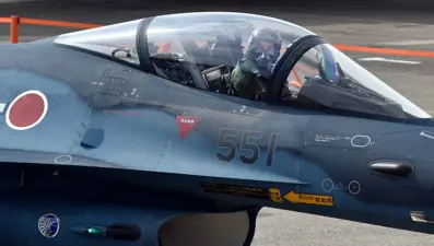 Japonya’da savaş uçağı okyanusa düştü