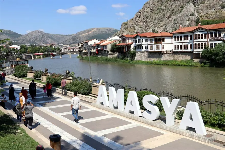 'Şehzadeler şehri' Amasya tarih kokan otantik sokaklarıyla ziyaretçilerini bekliyor 4
